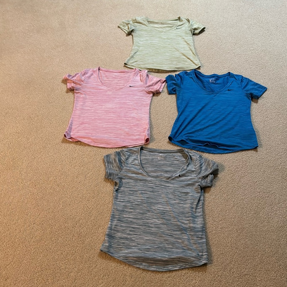 Lot of 4 Nike v-neck Dri-Fit short sleeve workout shirts size XS - Picture 1 of 5